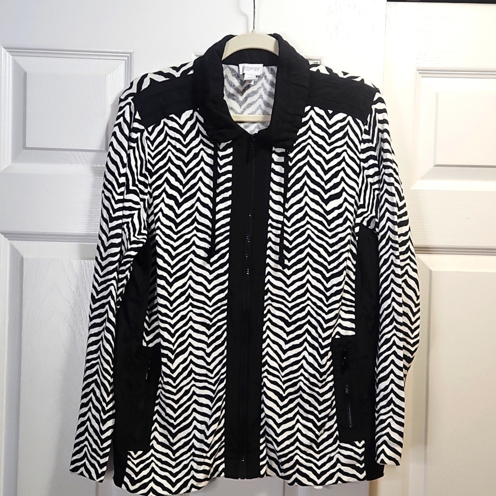 Chico's Black and White Chevron Blazer - Picture 2 of 4